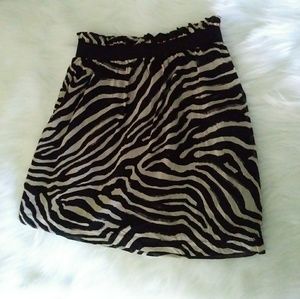H&M Zeebra Skirt Sz 8 Elastic Waist  NWT